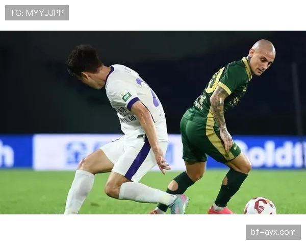 欧洲杯VAR争议不断，裁判判罚引球迷热议