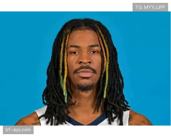 刷到贾·莫兰特最新日常，场上像战神，私下像拿着黑卡随便逛街