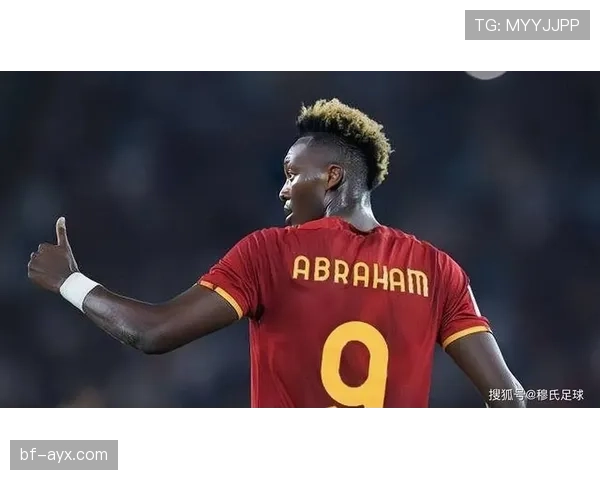 迪巴拉拎着塑料袋去菜市场，赛场王者瞬间变成隔壁大叔，笑抽